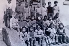 Photo d'une ancienne classe de l'école de Troinex en...