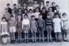 Photos d'une ancienne classe de l'école de Troinex en ...