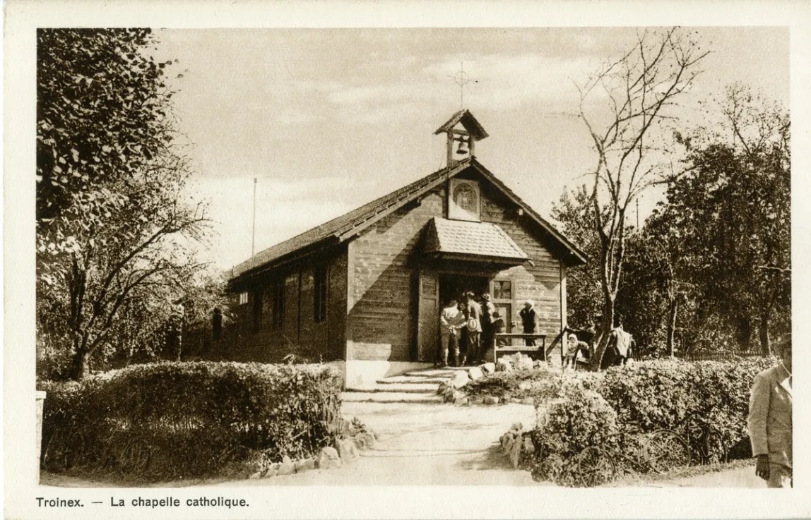 La chapelle en bois du chemin de la Poste